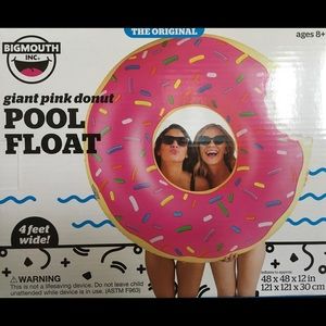 NWT Big Mouth Giant Donut Pink Float